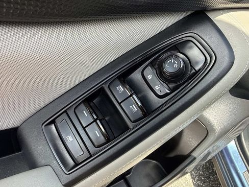 Used 2023 Subaru Forester Premium AWD/4WD image 21