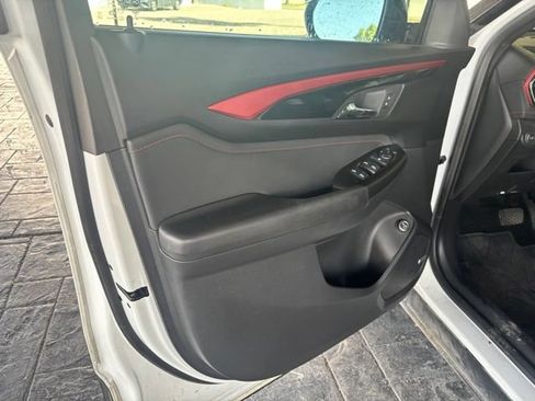 Used 2024 Chevrolet TrailBlazer RS w/ Convenience Package FWD image 9