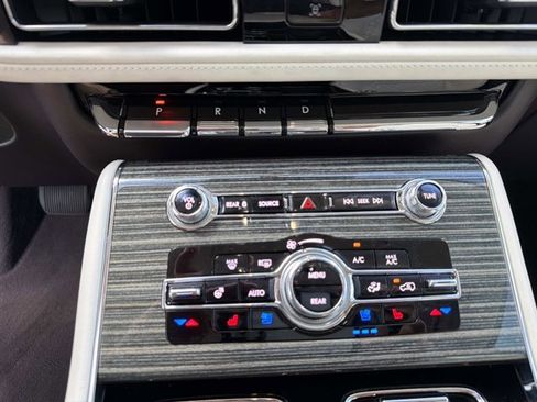 Certified 2023 Lincoln Aviator Black Label w/ Dynamic Handling Package AWD/4WD image 34