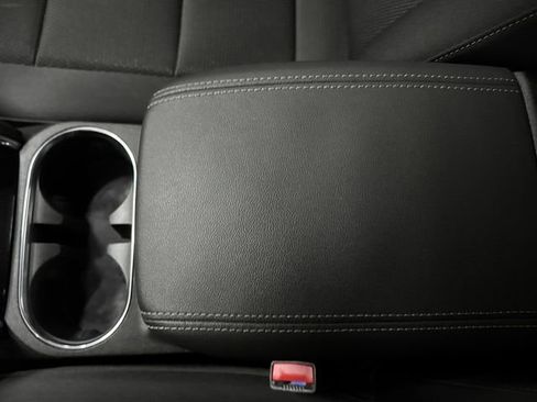 Used 2024 GMC Canyon Elevation w/ Convenience Package image 21