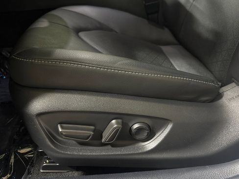 Used 2023 Toyota Camry XSE FWD image 13