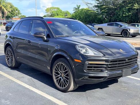 Used 2023 Porsche Cayenne Platinum Edition AWD/4WD image 9