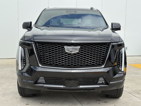 New 2026 Cadillac Escalade Platinum Sport w/ LPO, ONYX Package AWD/4WD image 3