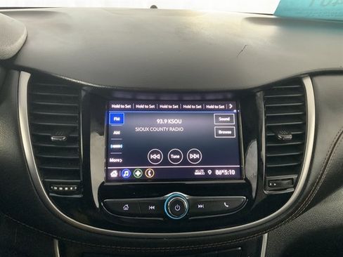 Used 2021 Chevrolet Trax LT image 25