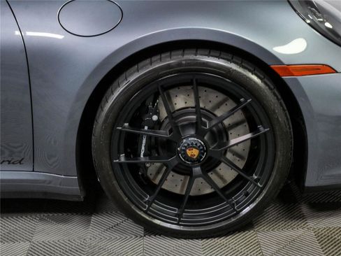 Certified 2026 Porsche 911 Carrera GTS RWD image 36