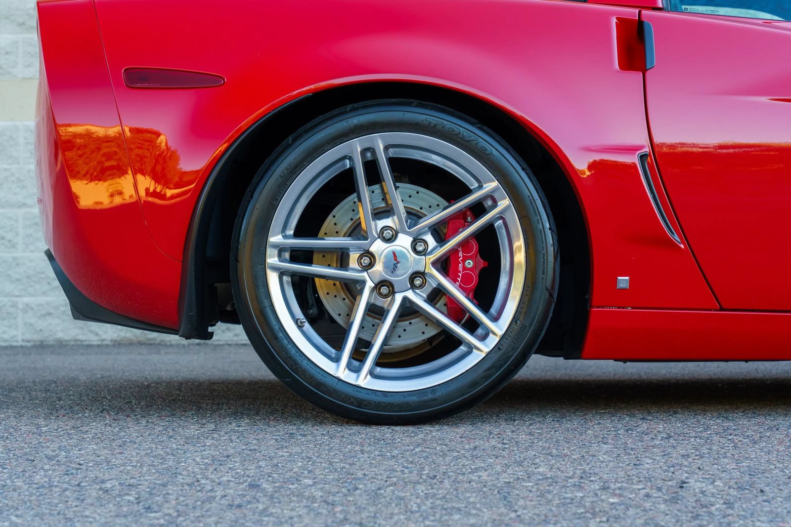 Used 2006 Chevrolet Corvette Z06 w/ Preferred Equipment Group RWD image 9