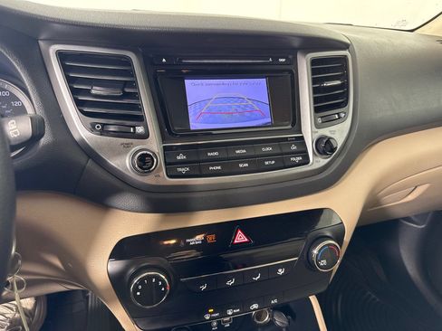 Used 2017 Hyundai Tucson SE image 17