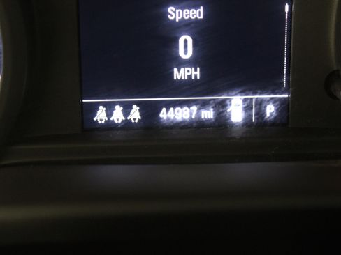 Used 2024 Chevrolet Silverado 1500 Custom image 11