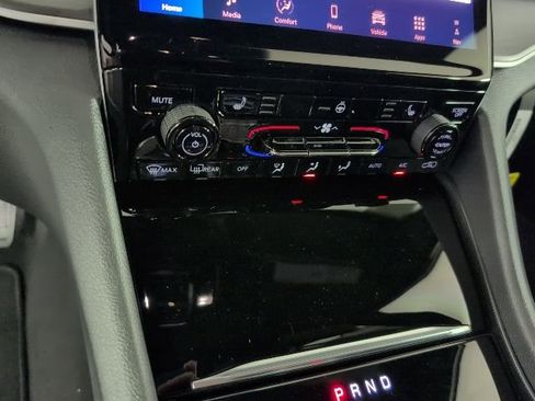 New 2025 Jeep Grand Cherokee Limited AWD/4WD image 19