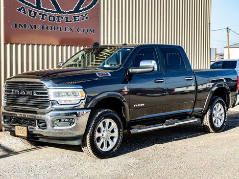 Used 2020 RAM 3500 Laramie image 8