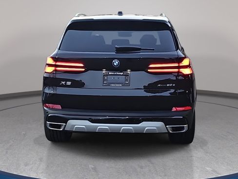 New 2026 BMW X5 xDrive50e w/ Climate Comfort Package AWD/4WD image 6