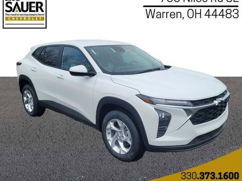New 2026 Chevrolet Trax LS w/ LS Convenience Package FWD image 1