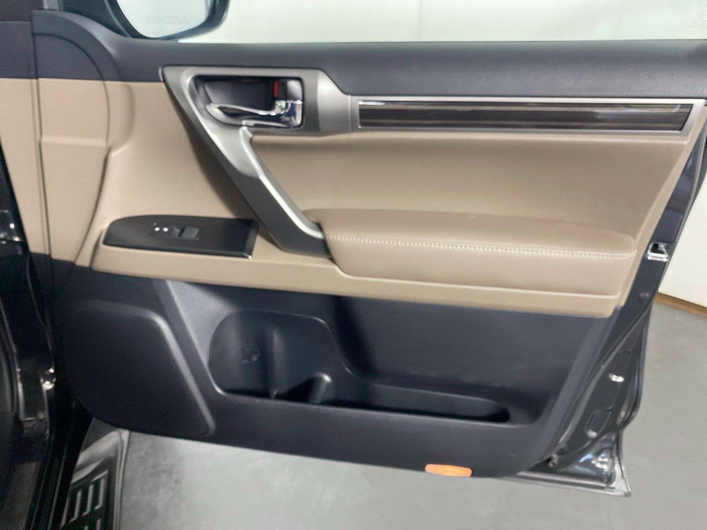 Used 2023 Lexus GX 460 Premium w/ Premium Package AWD/4WD image 30