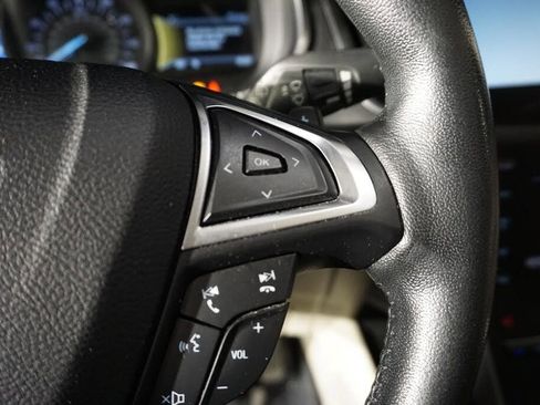 Used 2017 Ford Edge Titanium w/ Technology Package AWD/4WD image 12
