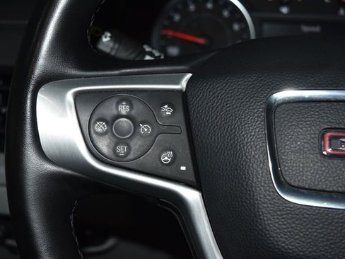 Used 2024 GMC Terrain SLT image 10