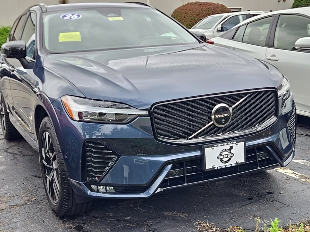 Used 2026 Volvo XC60 B5 Plus AWD/4WD image 3