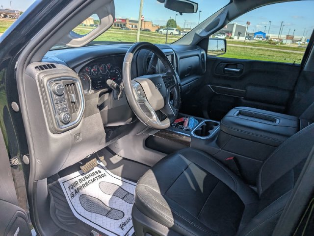 Used 2021 Chevrolet Silverado 1500 LT Trail Boss w/ LT Trail Boss Premium Package AWD/4WD image 16