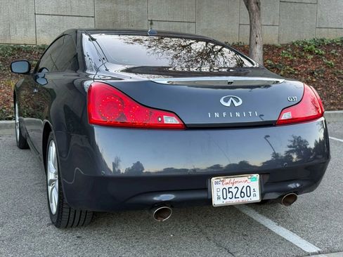 Used 2011 INFINITI G37 Journey w/ Premium Pkg image 12