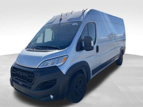 Used 2023 RAM ProMaster 2500 w/ Driver Convenience Group image 9