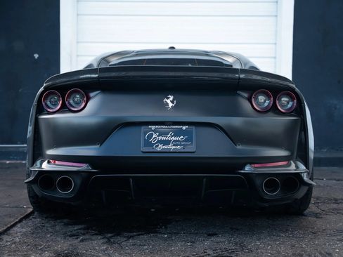 Used 2019 Ferrari 812 Superfast RWD image 5
