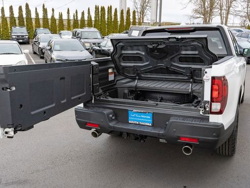 New 2026 Honda Ridgeline Black Edition image 12