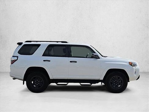 Used 2021 Toyota 4Runner Venture w/ Moonroof Package AWD/4WD image 4