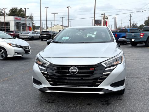 New 2025 Nissan Versa SR w/ Trunk Package image 2