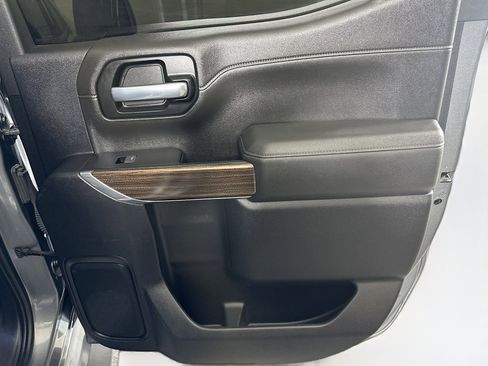 Used 2021 Chevrolet Silverado 1500 LT Trail Boss w/ Convenience Package II image 30