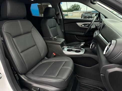 Used 2024 Chevrolet Blazer LT FWD image 18