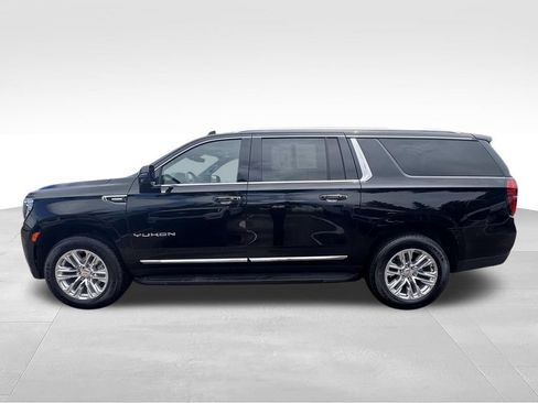 Used 2024 GMC Yukon XL SLT w/ SLT Luxury Package AWD/4WD image 12