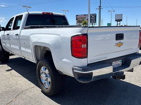 Used 2018 Chevrolet Silverado 2500 W/T w/ WT Convenience Package AWD/4WD image 5