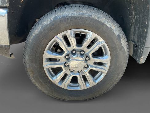 Used 2024 Chevrolet Silverado 2500 LTZ w/ LTZ Premium Package AWD/4WD image 10