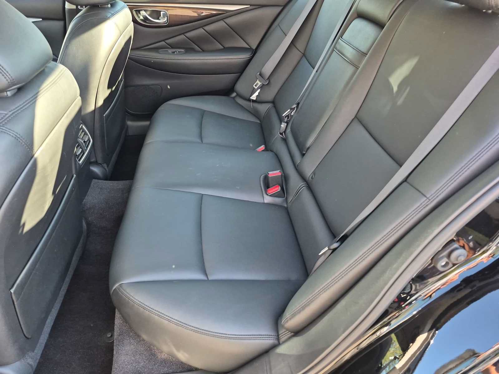 Used 2019 INFINITI Q50 Luxe w/ Essential Package (3.0T Luxe) AWD/4WD image 20