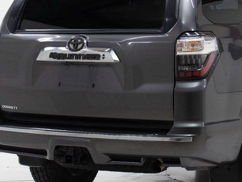 Used 2011 Toyota 4Runner Limited AWD/4WD image 12