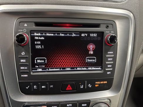 Used 2017 GMC Acadia Limited SLT image 31