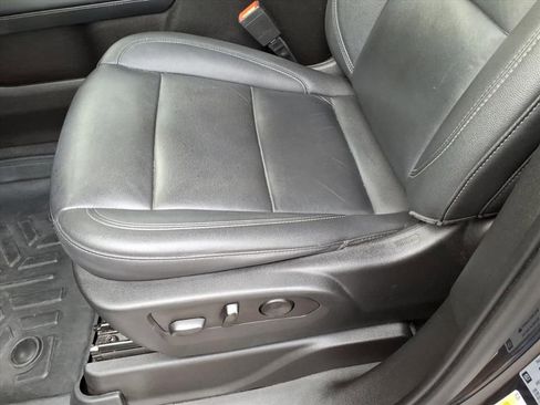 Used 2022 Chevrolet Tahoe Z71 w/ Z71 Off-Road Package image 25