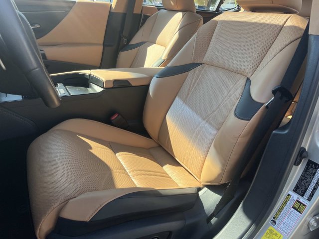Certified 2024 Lexus ES 350 Ultra Luxury w/ Accessory Package (Z2) FWD image 33