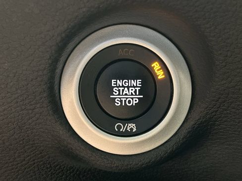 Used 2022 Chrysler Pacifica Limited w/ S Appearance Package FWD image 22
