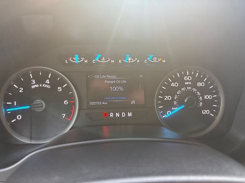 Used 2019 Ford F150 XLT w/ Equipment Group 302A Luxury AWD/4WD image 13