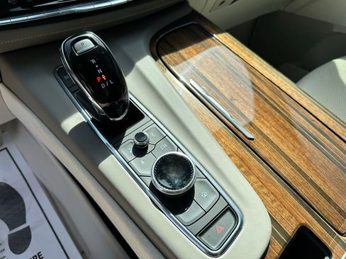 Used 2023 Cadillac Escalade Premium Luxury Platinum image 39