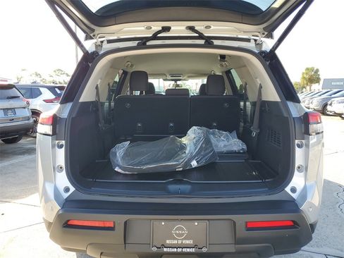 New 2025 Nissan Pathfinder SV w/ Cargo Package image 3