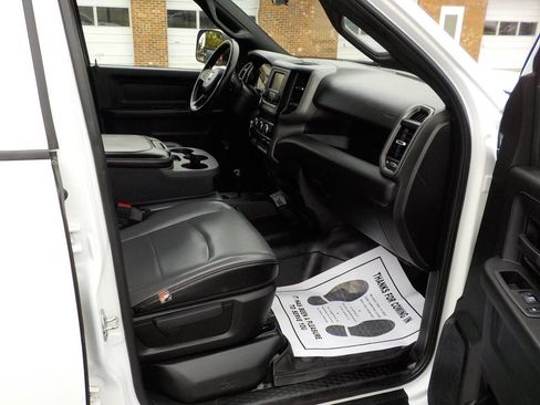 Used 2022 RAM 2500 Tradesman w/ Chrome Appearance Group image 25