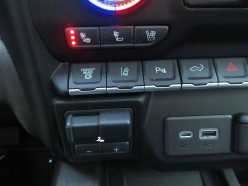 Certified 2023 GMC Sierra 2500 Denali w/ Denali Ultimate Package image 36