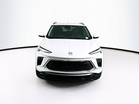 Used 2024 Buick Encore GX Sport Touring w/ Comfort Package image 2