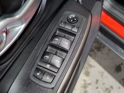 Used 2021 Jeep Cherokee Trailhawk w/ Sun, Sound & Nav Group image 31