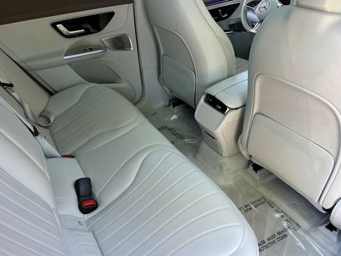 Used 2023 Mercedes-Benz EQE 500 4MATIC SUV image 36