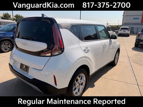 Certified 2025 Kia Soul LX w/ LX Technology Package FWD image 4