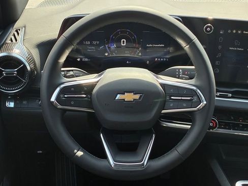 New 2026 Chevrolet Equinox LT w/ Convenience Package II FWD image 21
