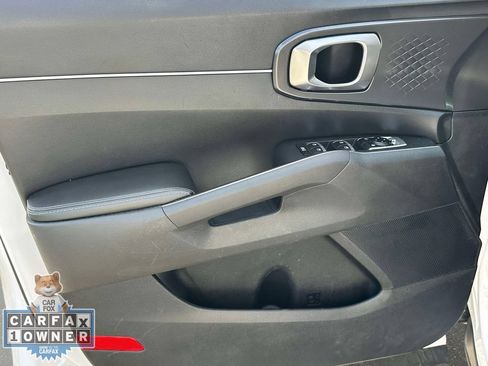 Used 2024 Kia Sorento S AWD/4WD image 19