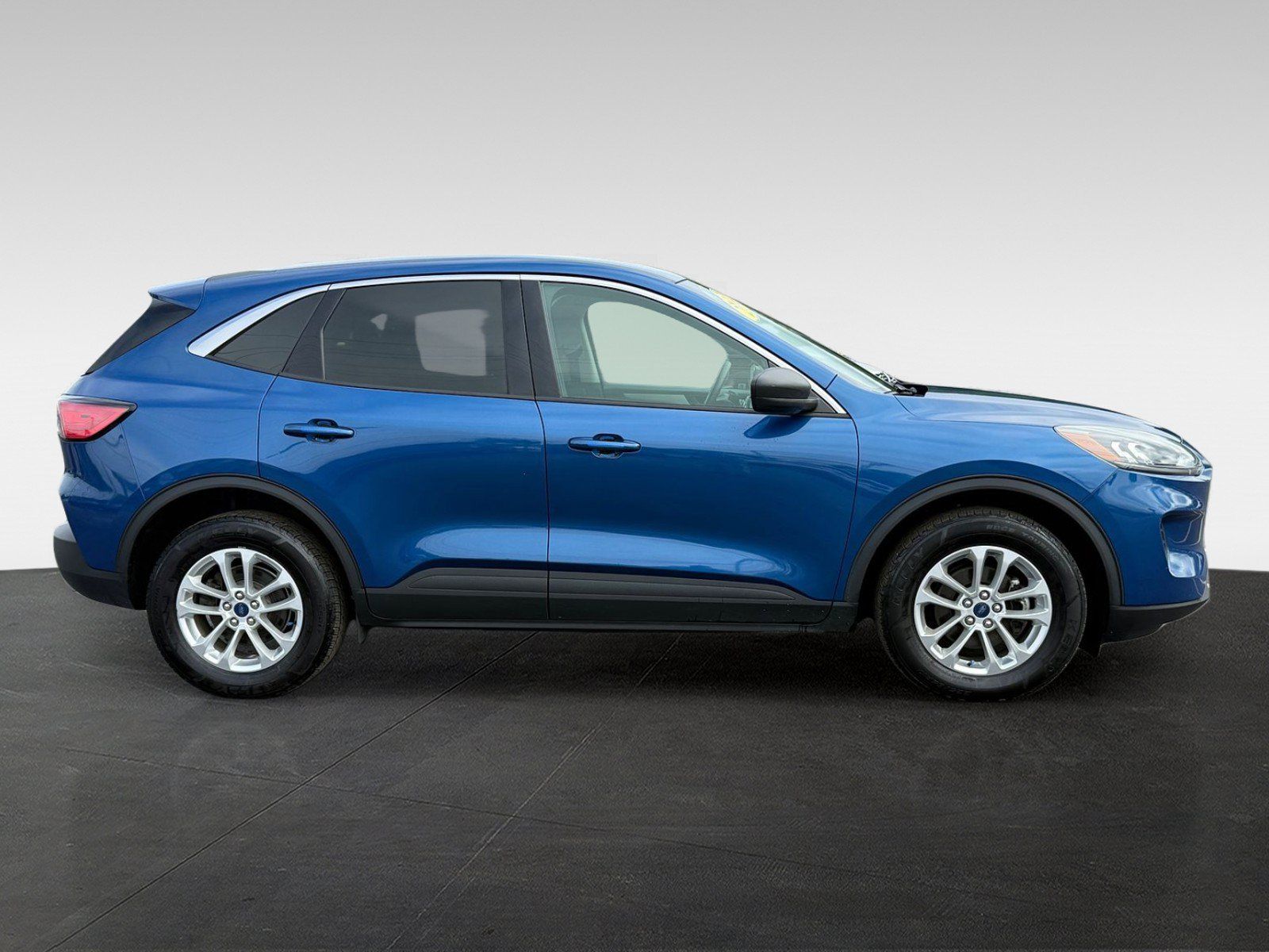 Used 2022 Ford Escape SE AWD/4WD image 4